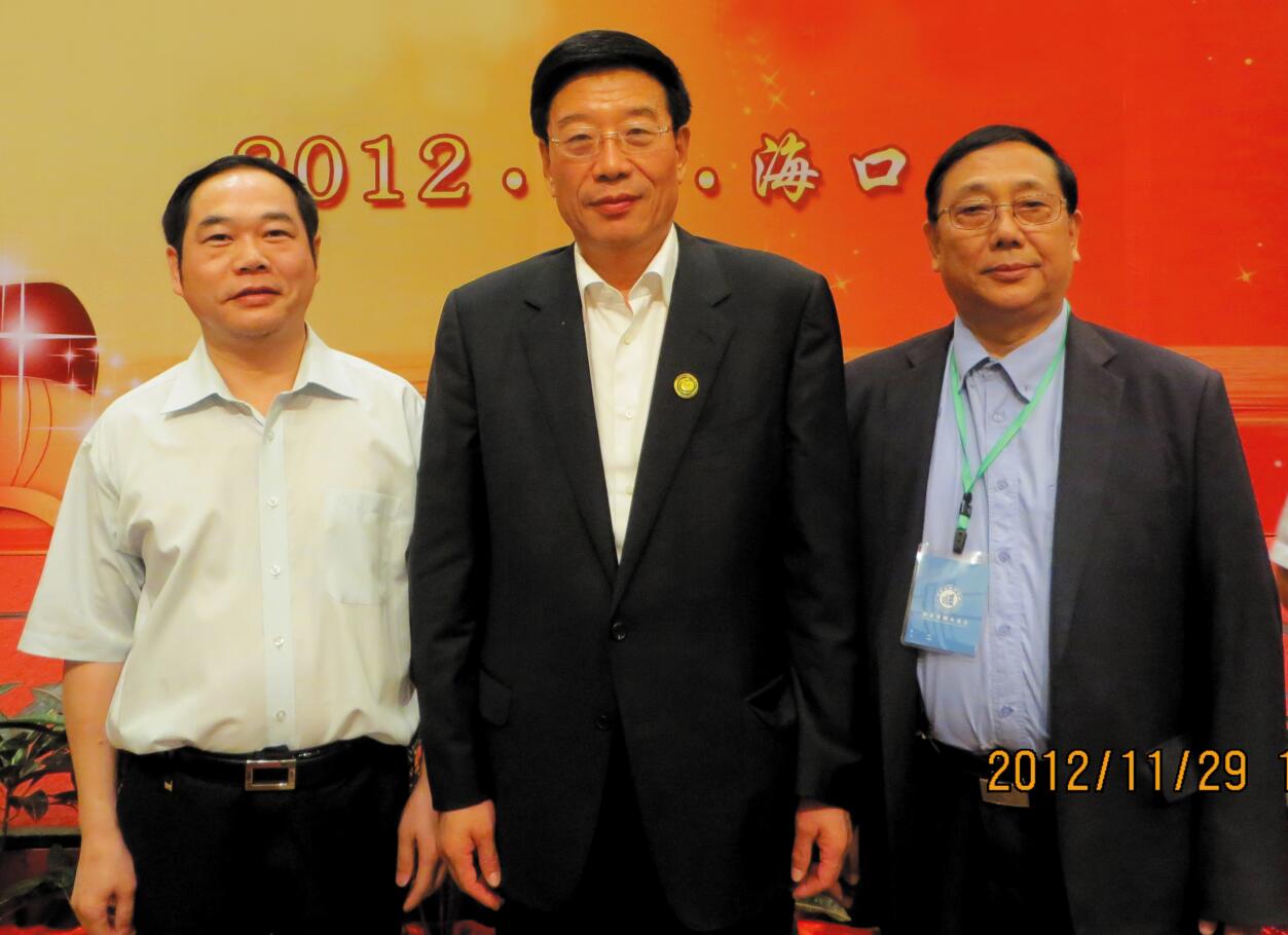 2012年，時(shí)任湖南省委書記徐守盛蒞臨海口視察.jpg