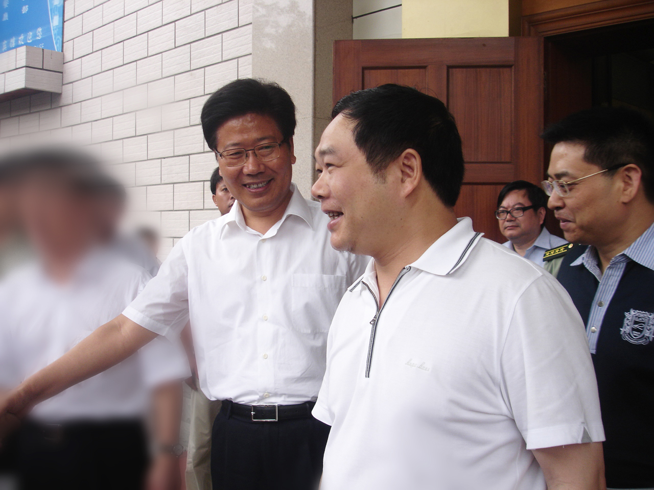 2009年6月，中央政治局委員，時(shí)任湖南省書記張春賢接見董事長李建煒.jpg