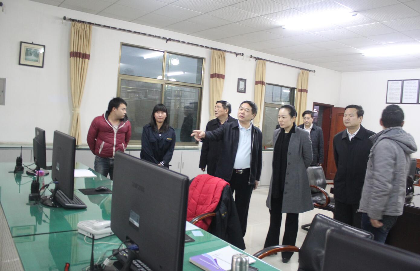 2014年1月，時(shí)任懷化市市長李暉蒞臨公司調(diào)研.JPG